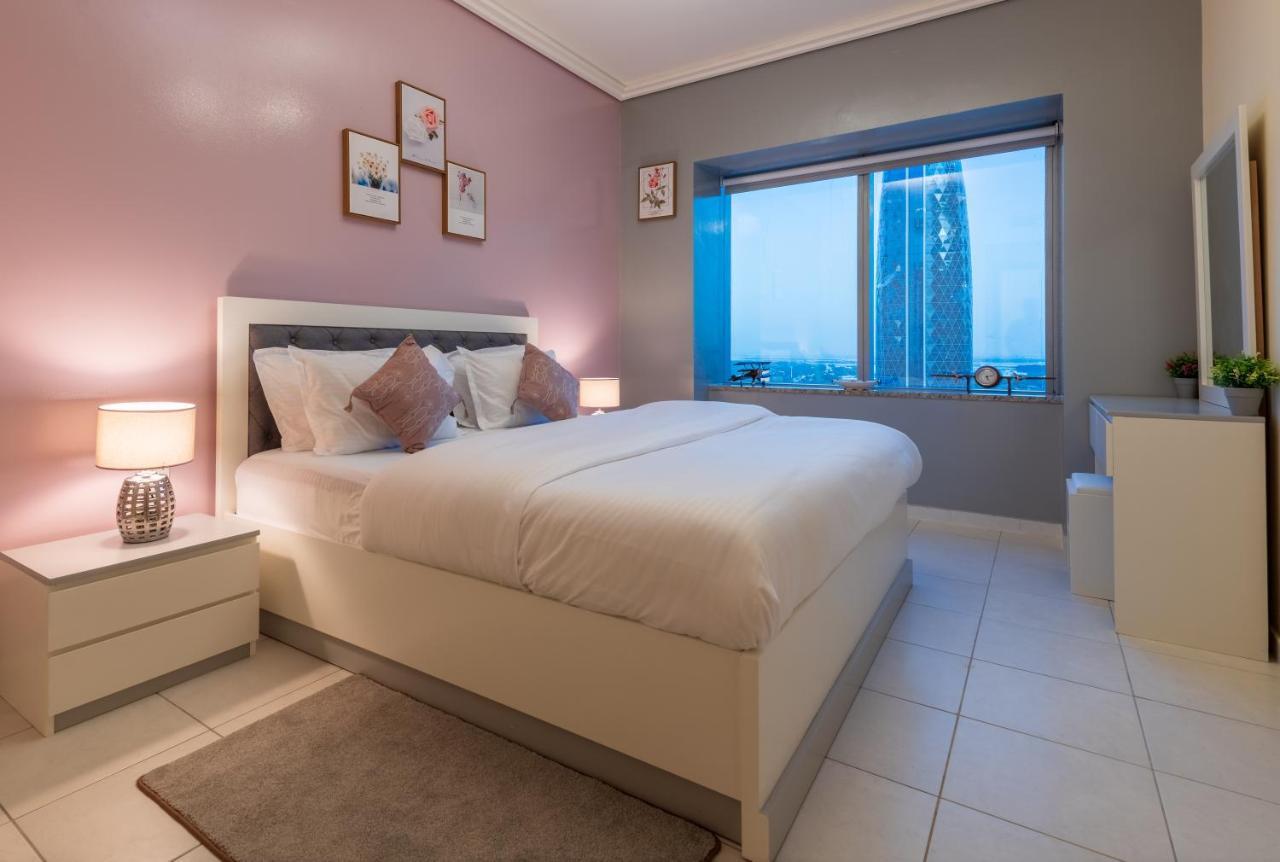 דובאי Trinity Holiday Homes - Sheikh Zayed Road Near To Financial Center Metro Station מראה חיצוני תמונה