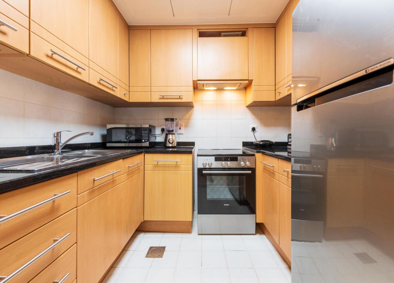 דובאי Trinity Holiday Homes - Sheikh Zayed Road Near To Financial Center Metro Station מראה חיצוני תמונה