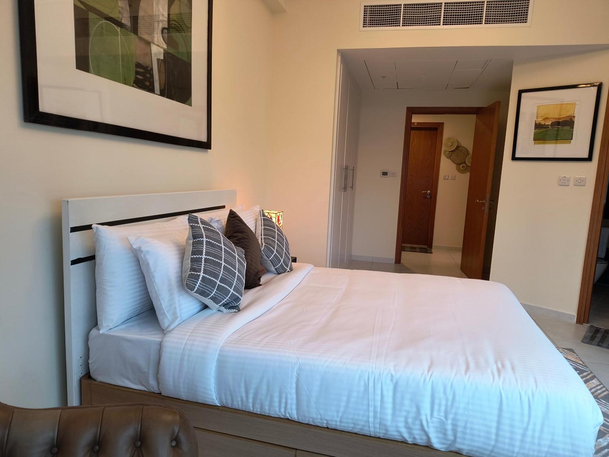 דובאי Trinity Holiday Homes - Sheikh Zayed Road Near To Financial Center Metro Station מראה חיצוני תמונה