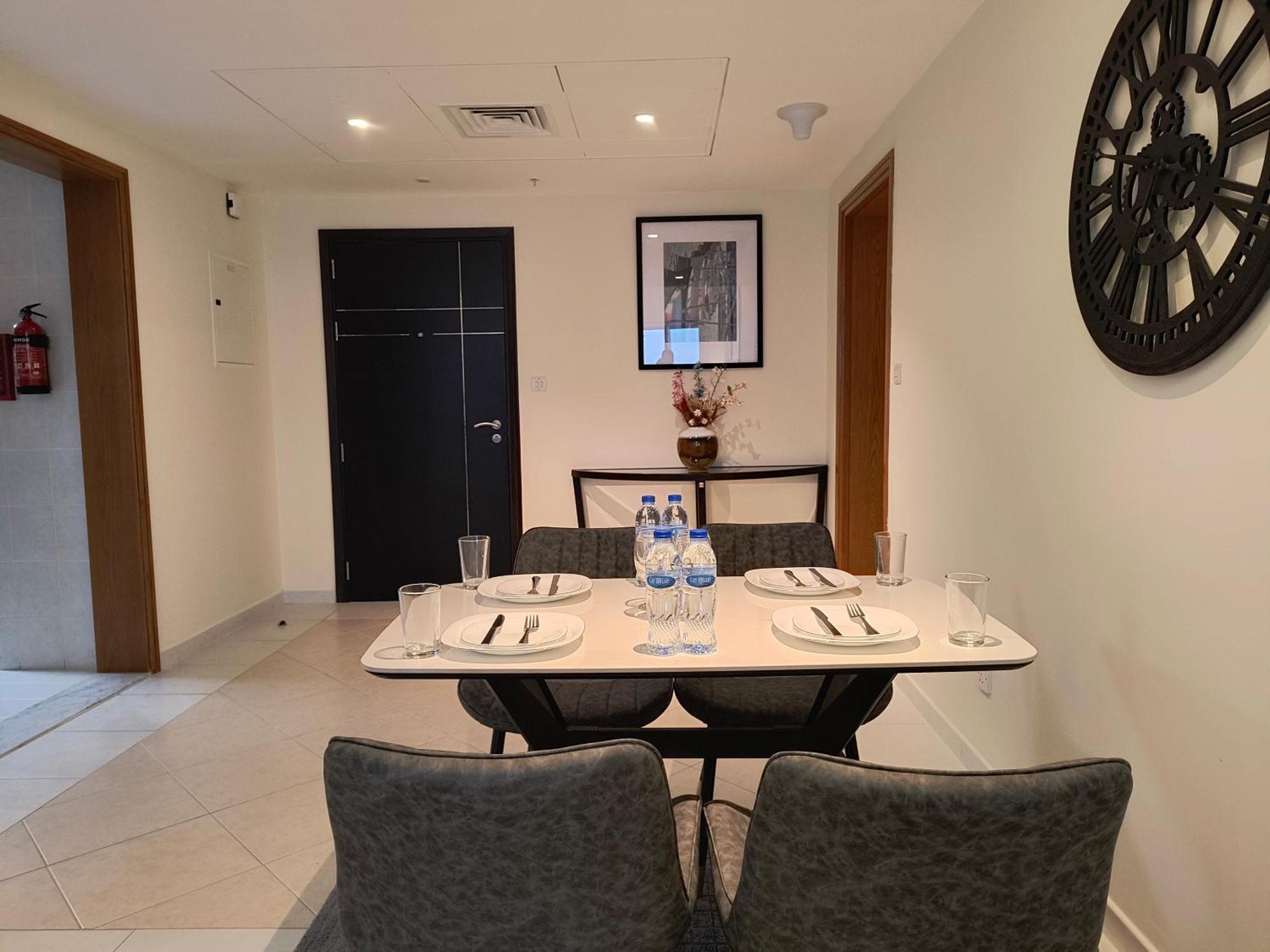 דובאי Trinity Holiday Homes - Sheikh Zayed Road Near To Financial Center Metro Station מראה חיצוני תמונה