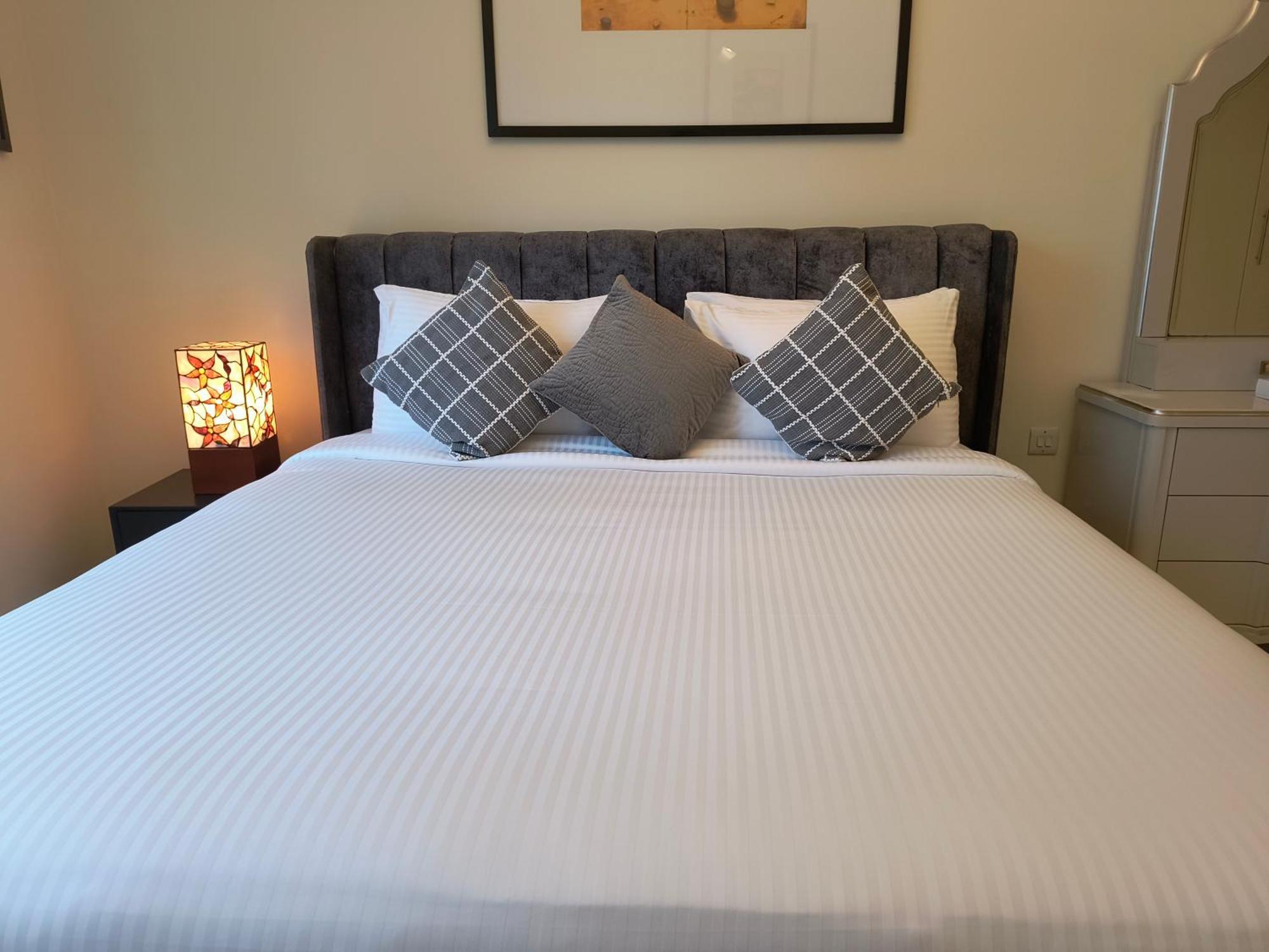 דובאי Trinity Holiday Homes - Sheikh Zayed Road Near To Financial Center Metro Station מראה חיצוני תמונה