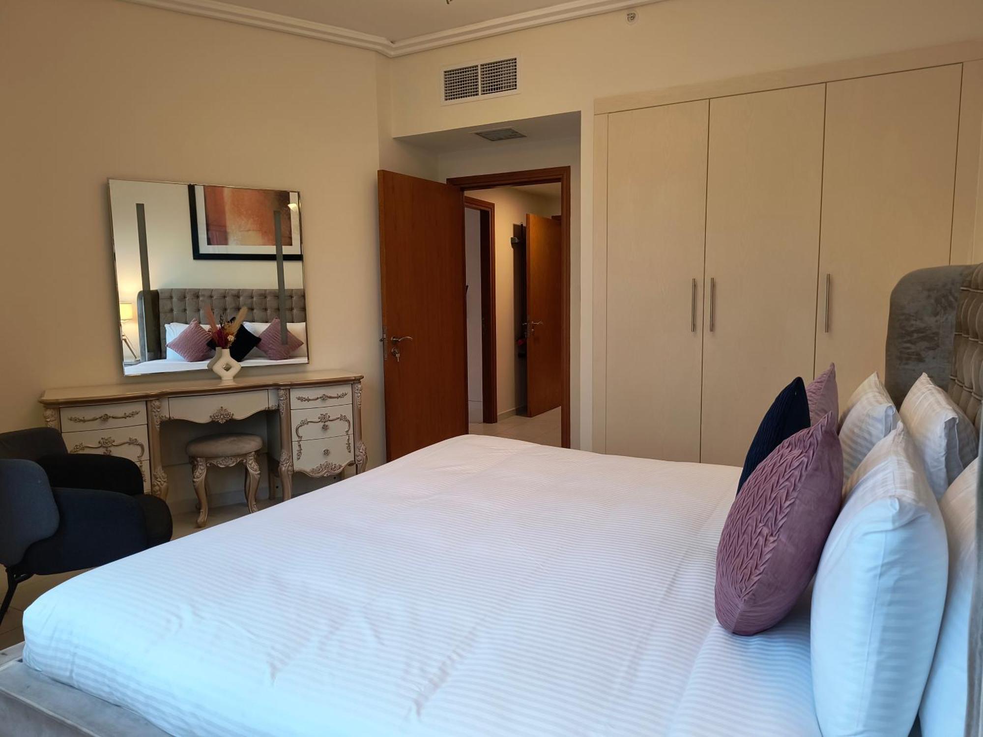דובאי Trinity Holiday Homes - Sheikh Zayed Road Near To Financial Center Metro Station מראה חיצוני תמונה