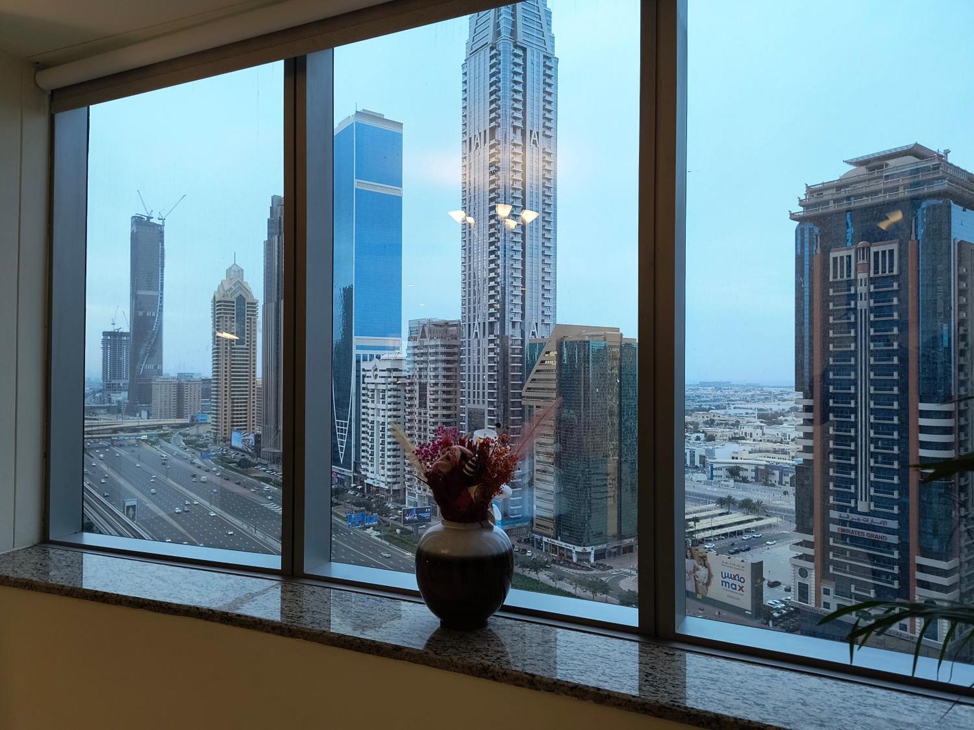 דובאי Trinity Holiday Homes - Sheikh Zayed Road Near To Financial Center Metro Station מראה חיצוני תמונה