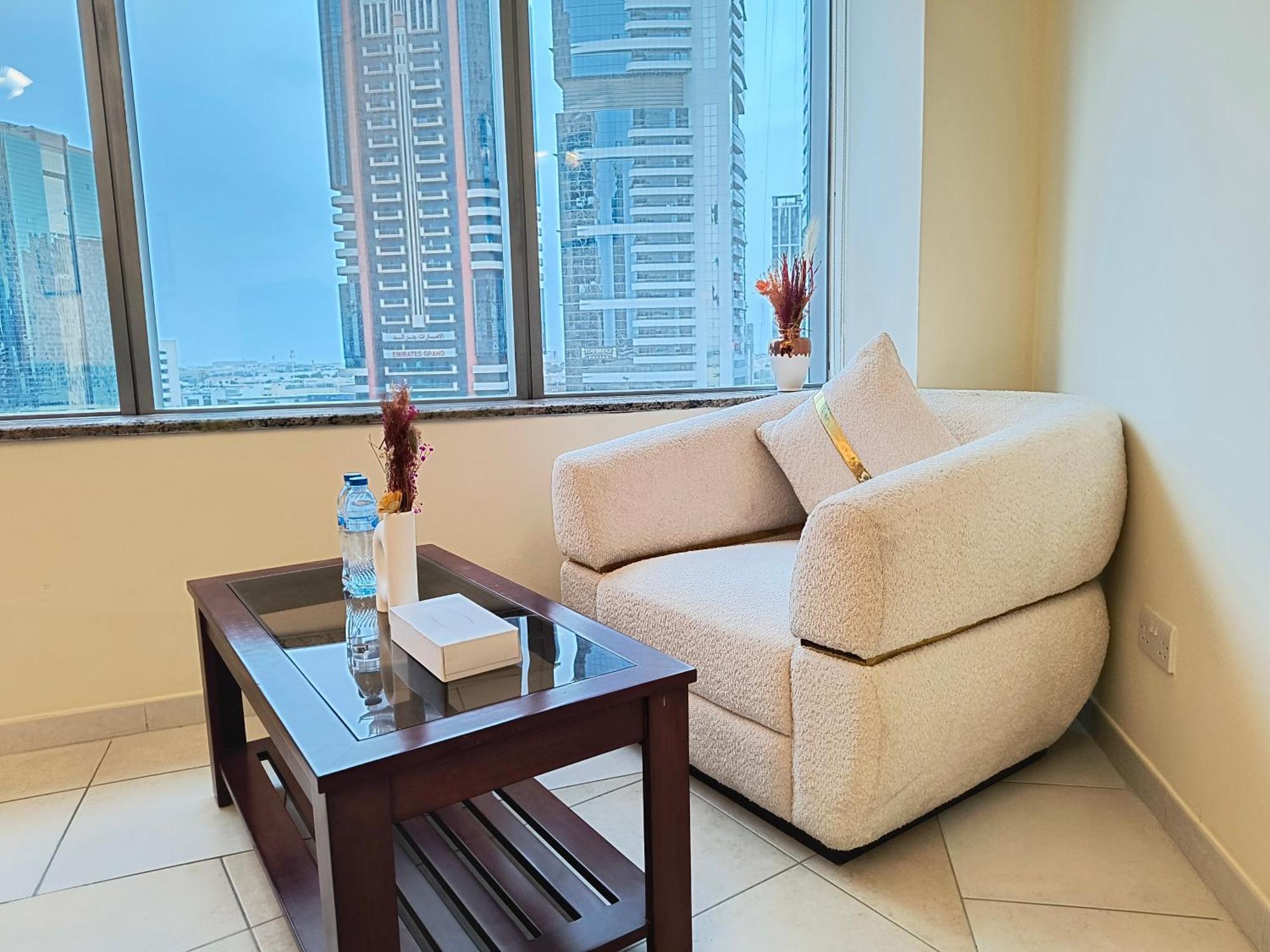 דובאי Trinity Holiday Homes - Sheikh Zayed Road Near To Financial Center Metro Station מראה חיצוני תמונה